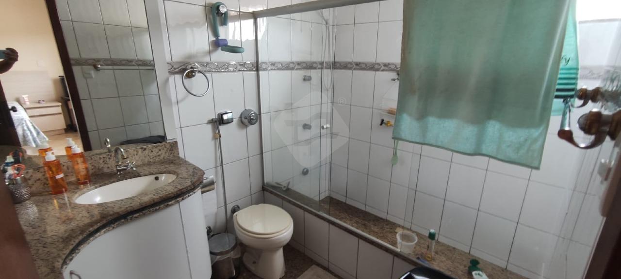 Casa à venda no GrãDuquesa: SUITE