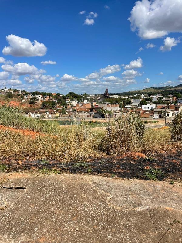 Lote à venda no Castelo: 
