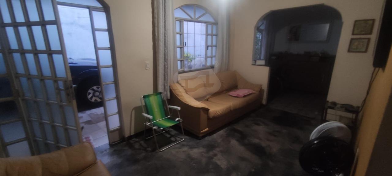 Casa à venda no Jardim Pérola: 