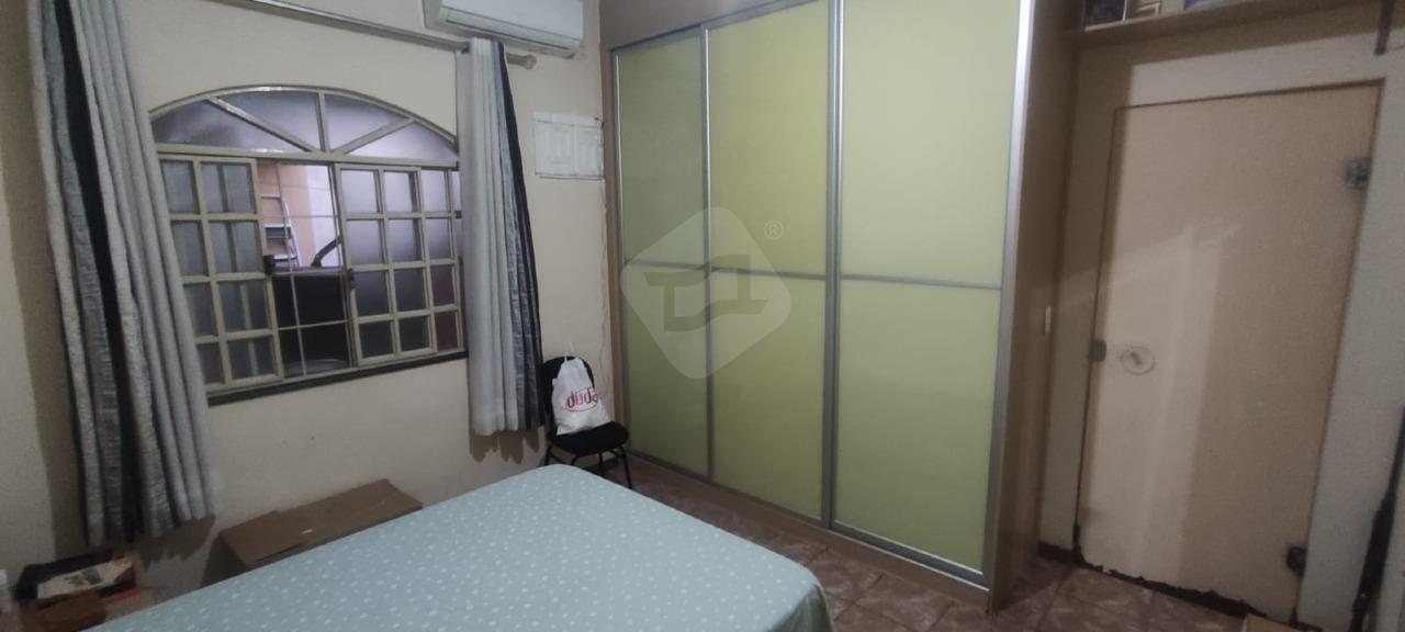 Casa à venda no Jardim Pérola: 