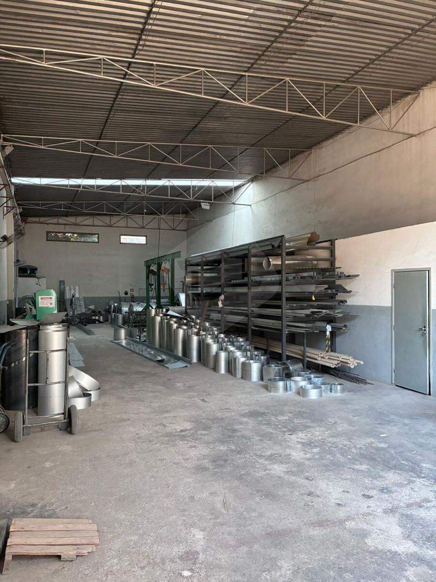 Galpão à venda no Vila Bretas: 