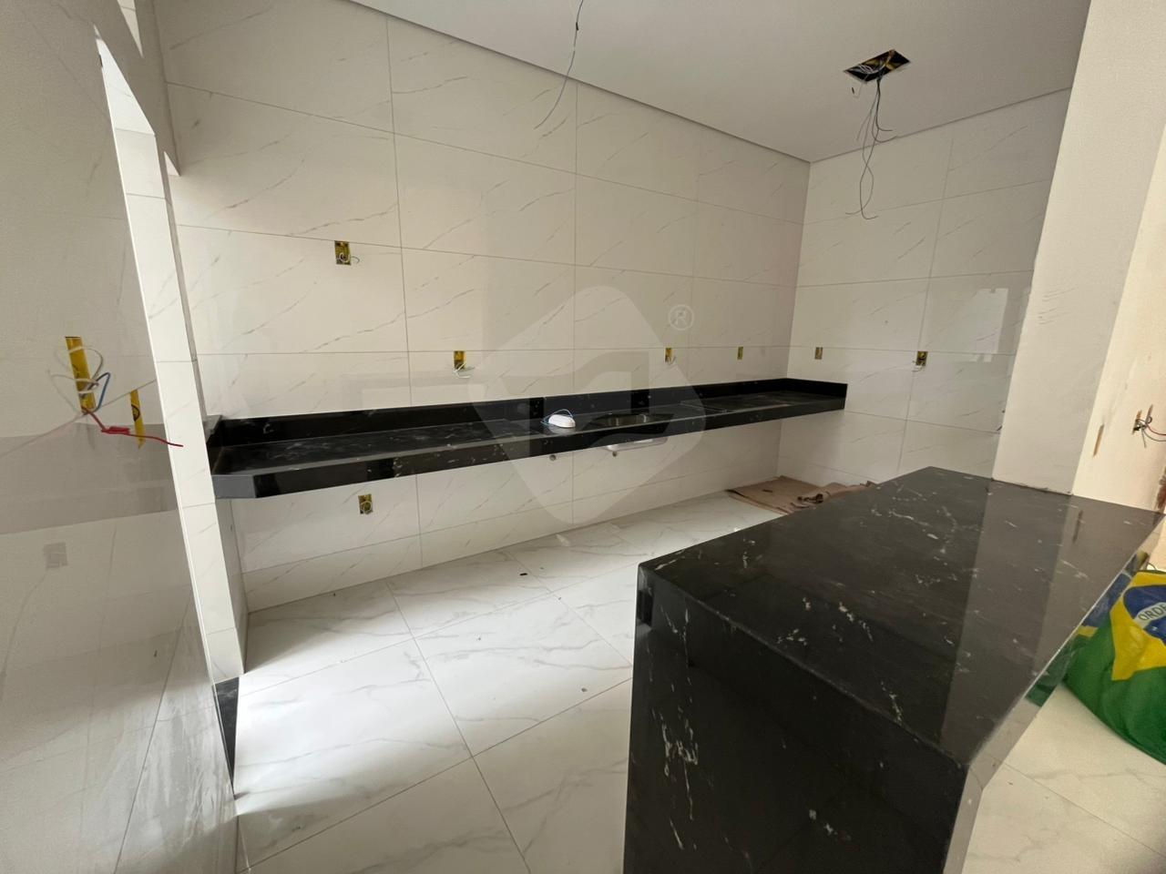 Casa à venda no Bosque da Figueira: 