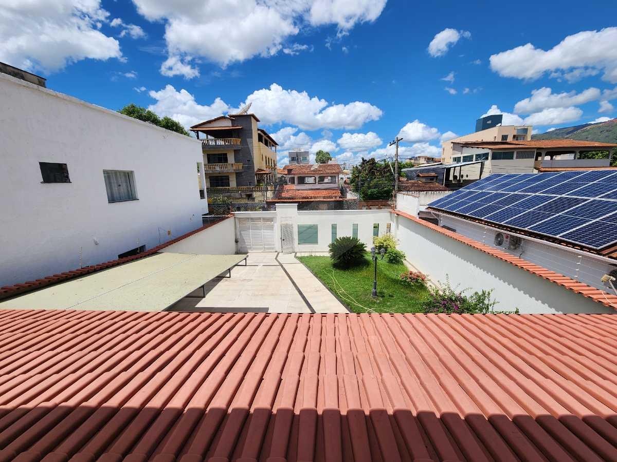 Casa à venda no Lourdes: 