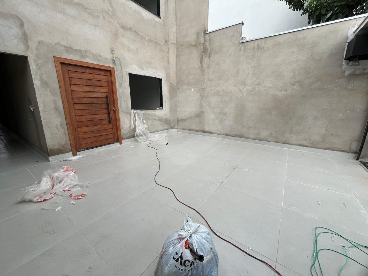 Casa à venda no Vale do Sol II: 