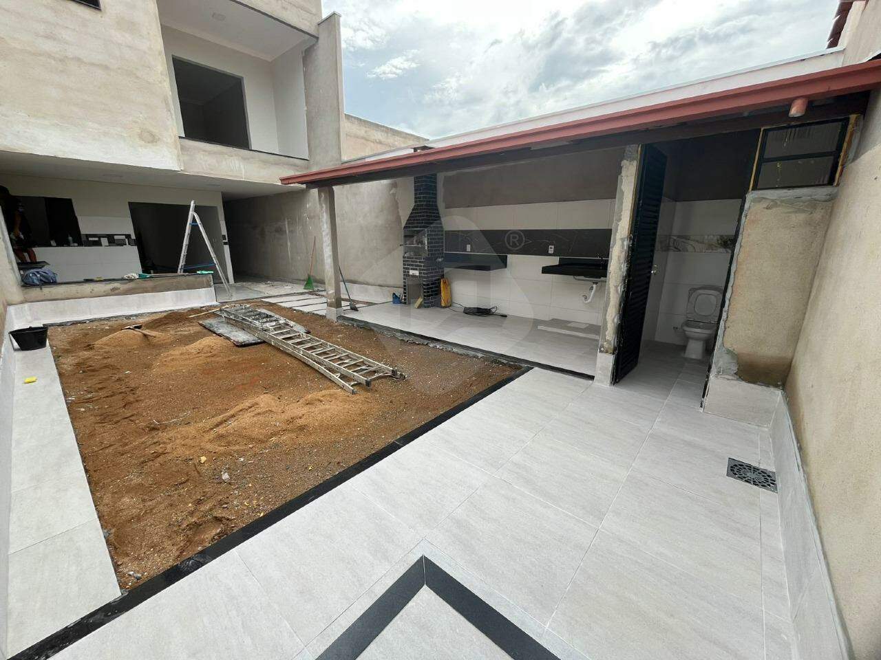 Casa à venda no Vale do Sol II: 