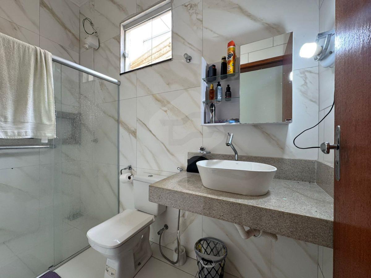 Casa à venda no Sir: 