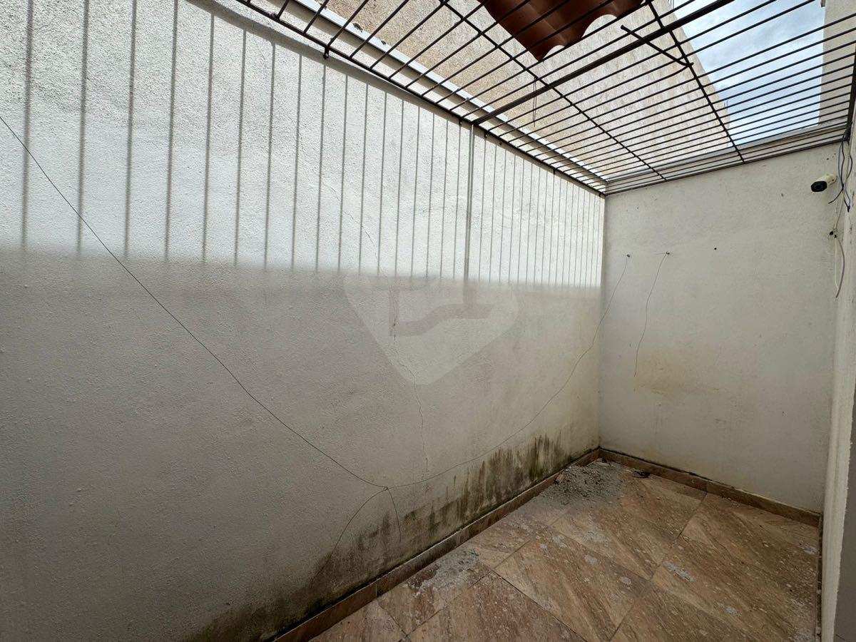 Casa à venda no Sir: 