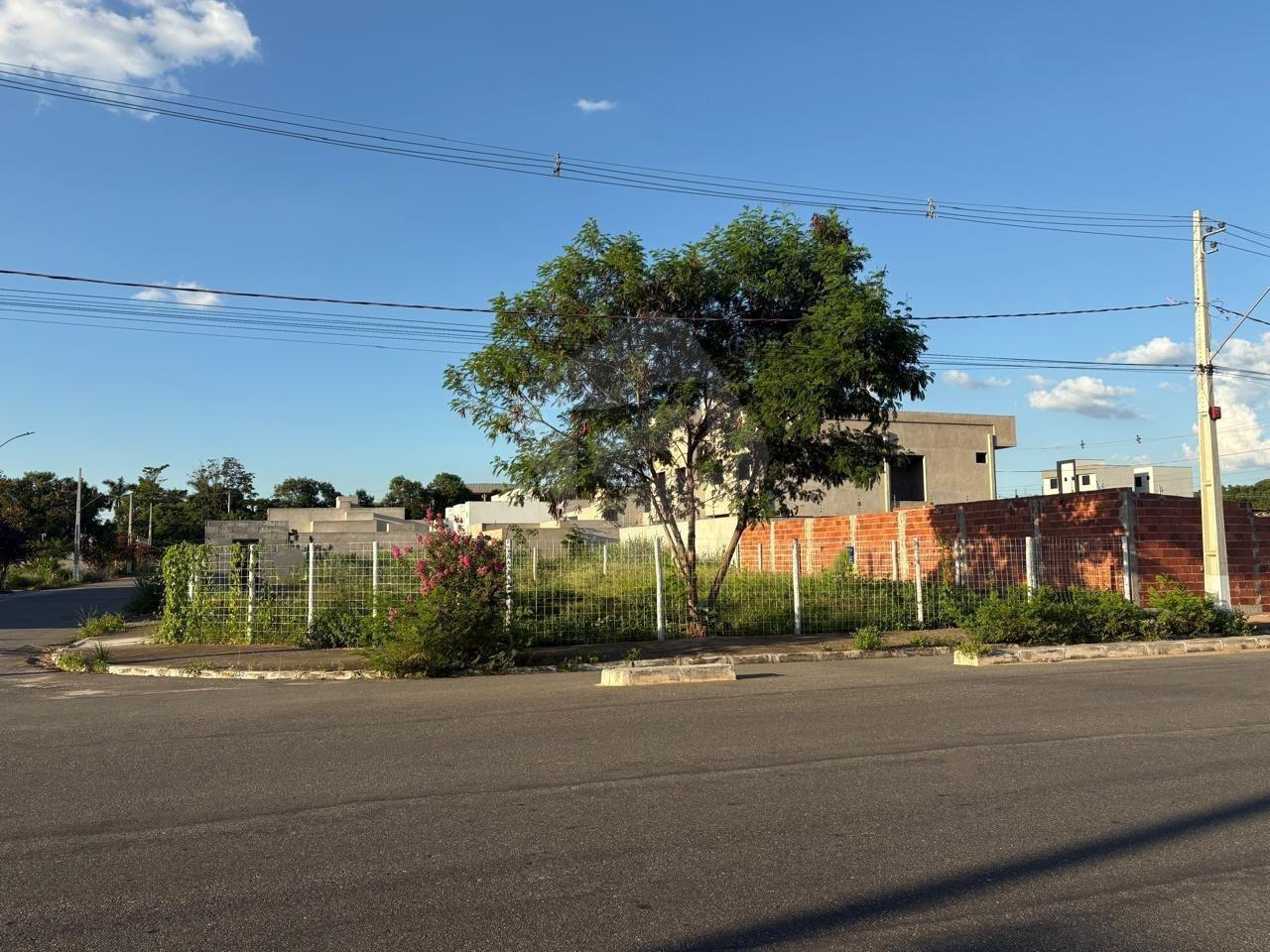 Lote à venda no Vila Isa: 