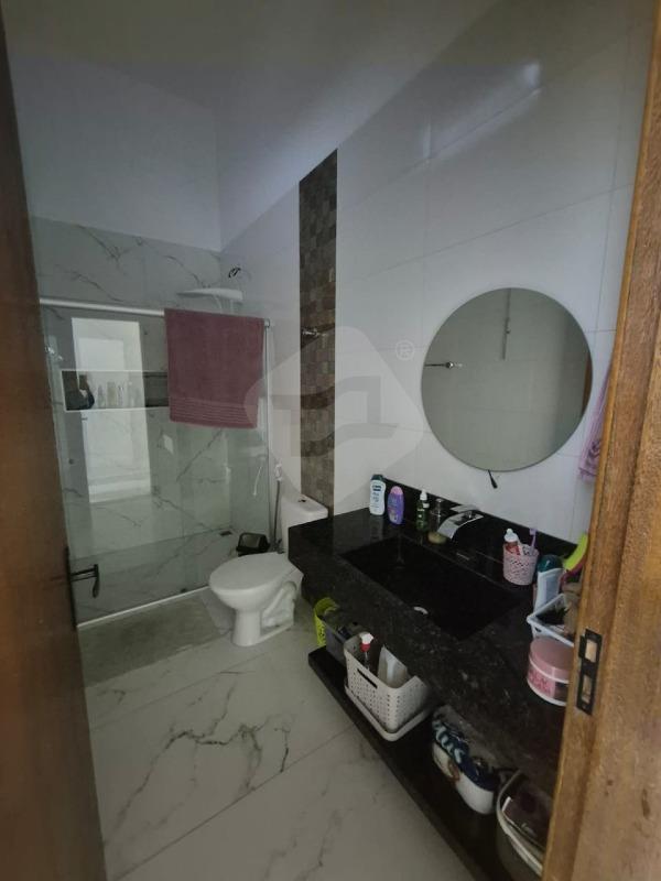 Casa à venda no Kennedy: 