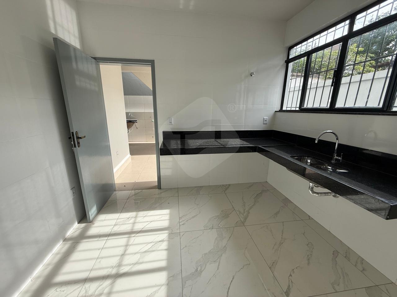 Casa à venda no Lourdes: 