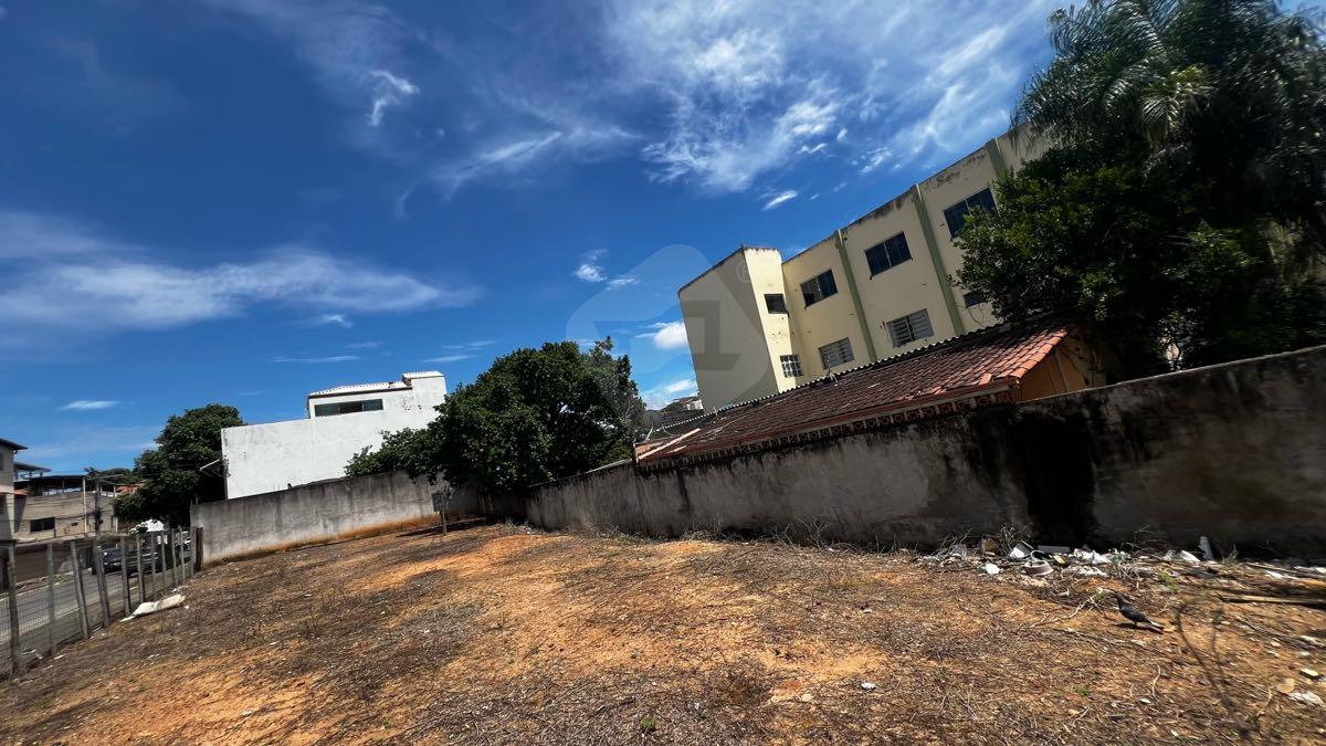 Lote à venda no Perola: 