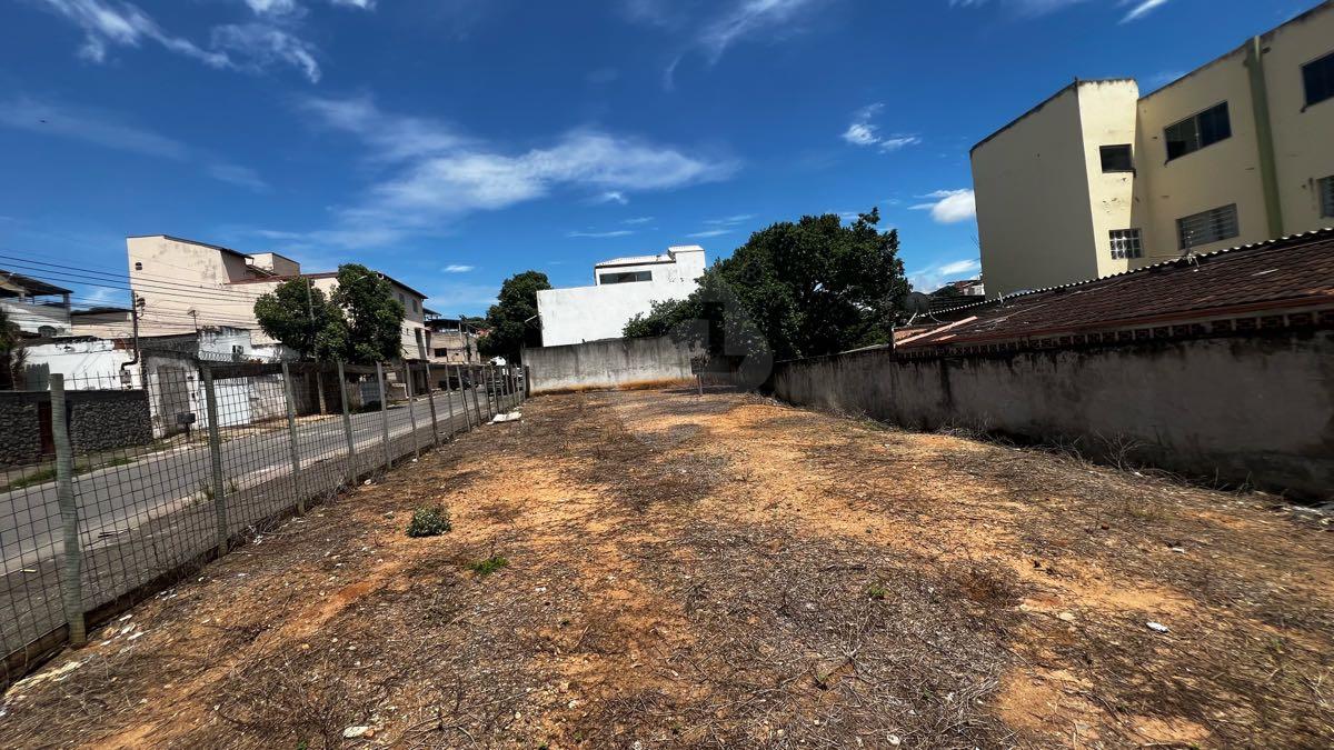 Lote à venda no Perola: 