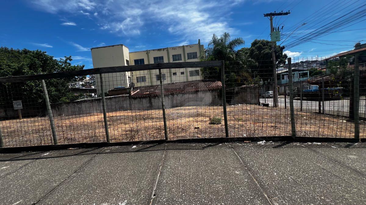 Lote à venda no Perola: 