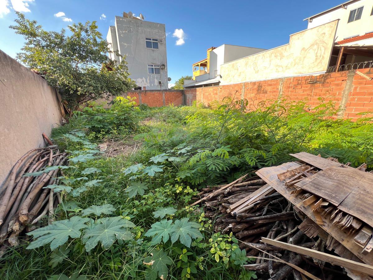 Lote à venda no Vila Do Sol II: 