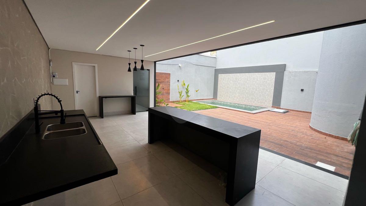 Casa à venda no Grã-Duquesa: 