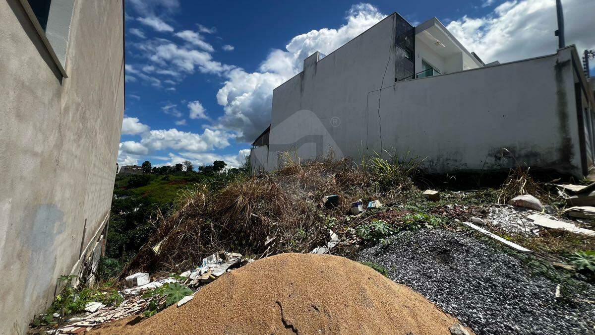 Lote à venda no Castanheiras: 