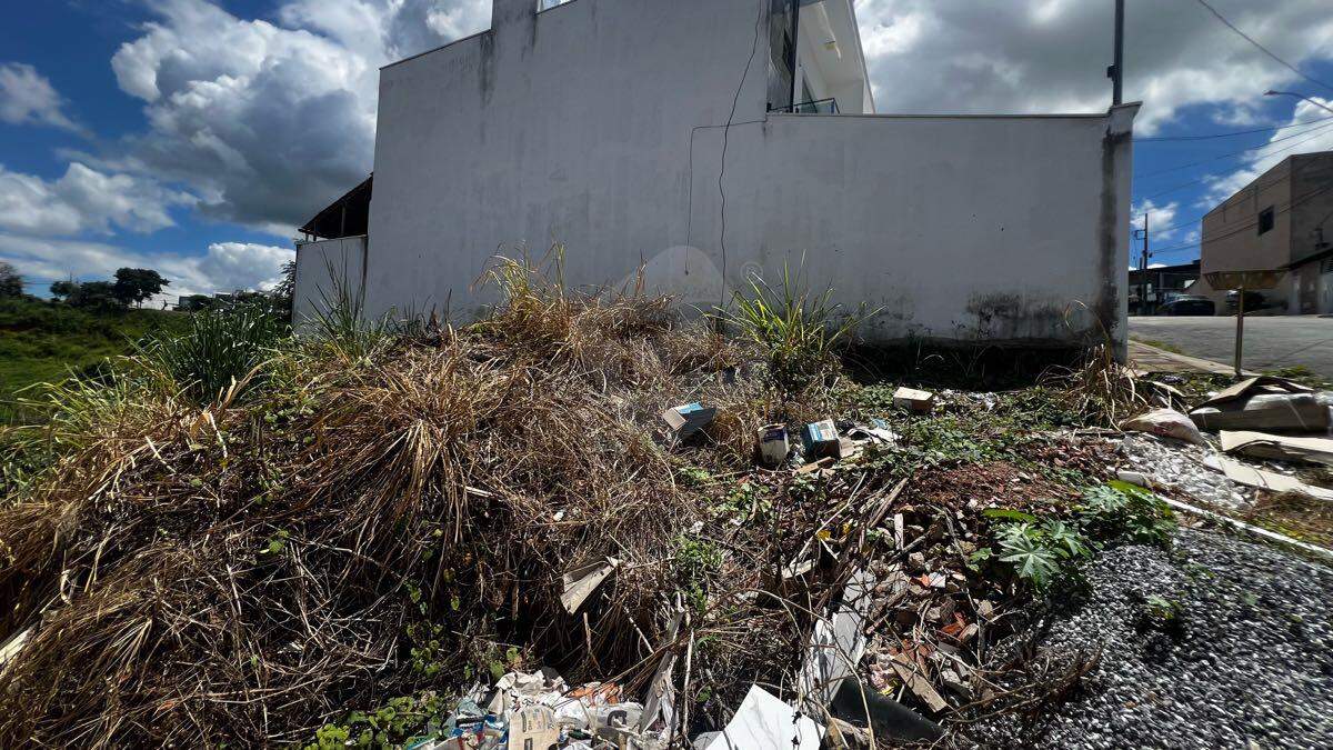 Lote à venda no Castanheiras: 
