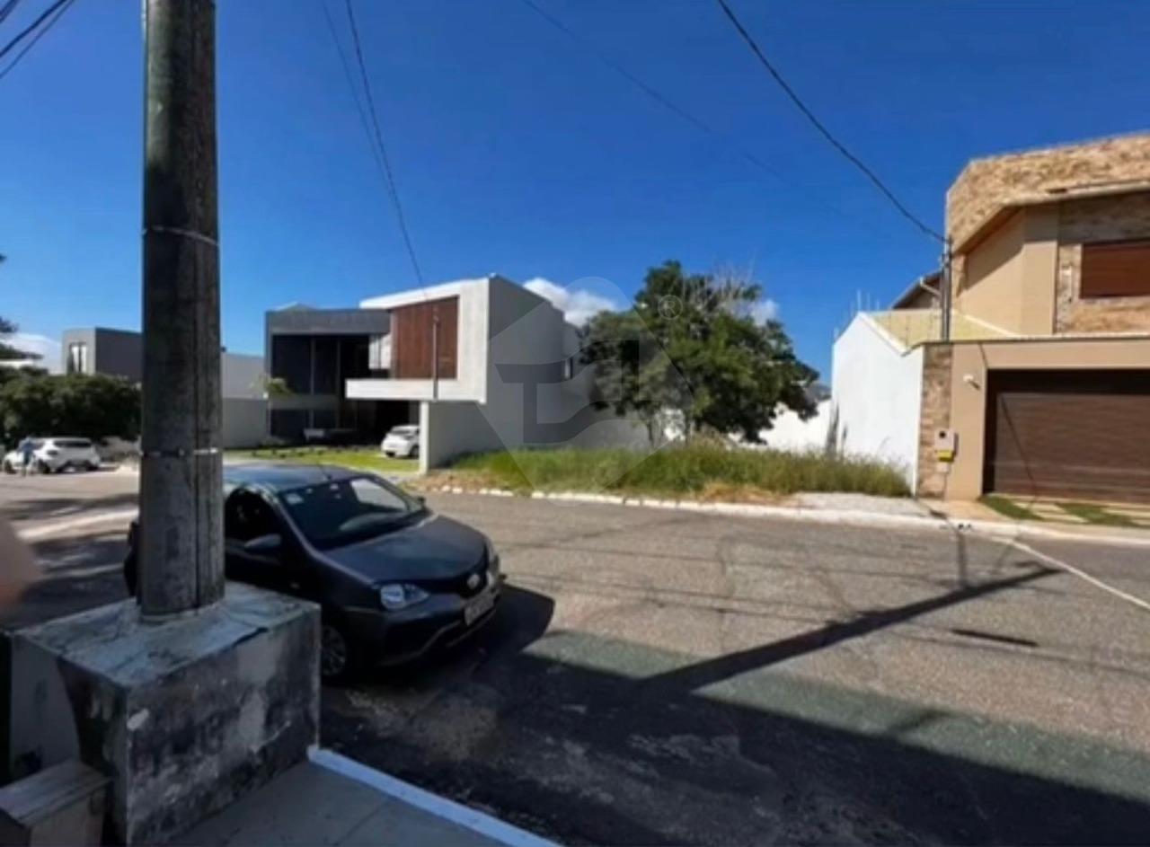 Lote em condomínio à venda no Belvedere: 