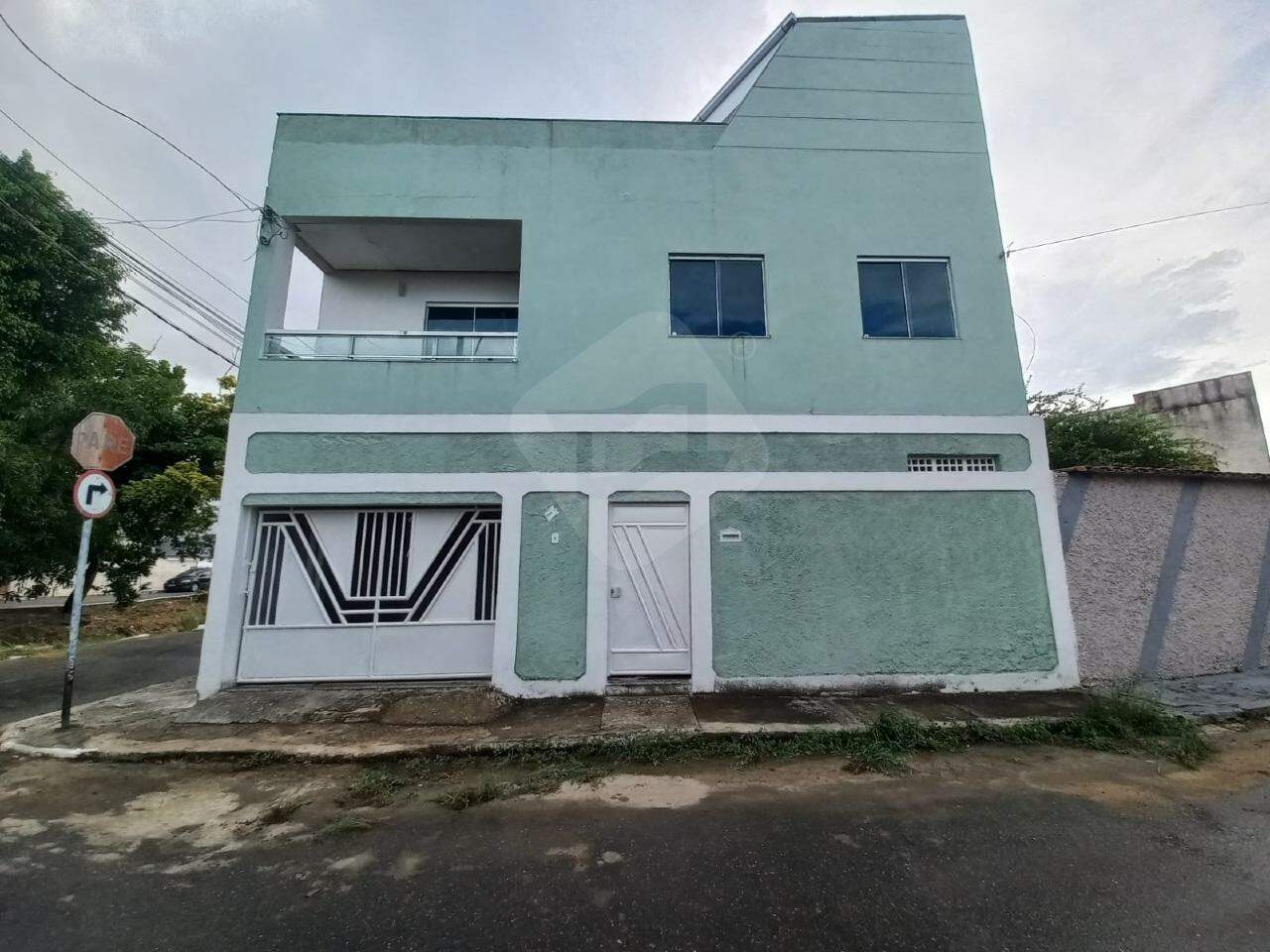 Casa para aluguel no Sir: FRENTE