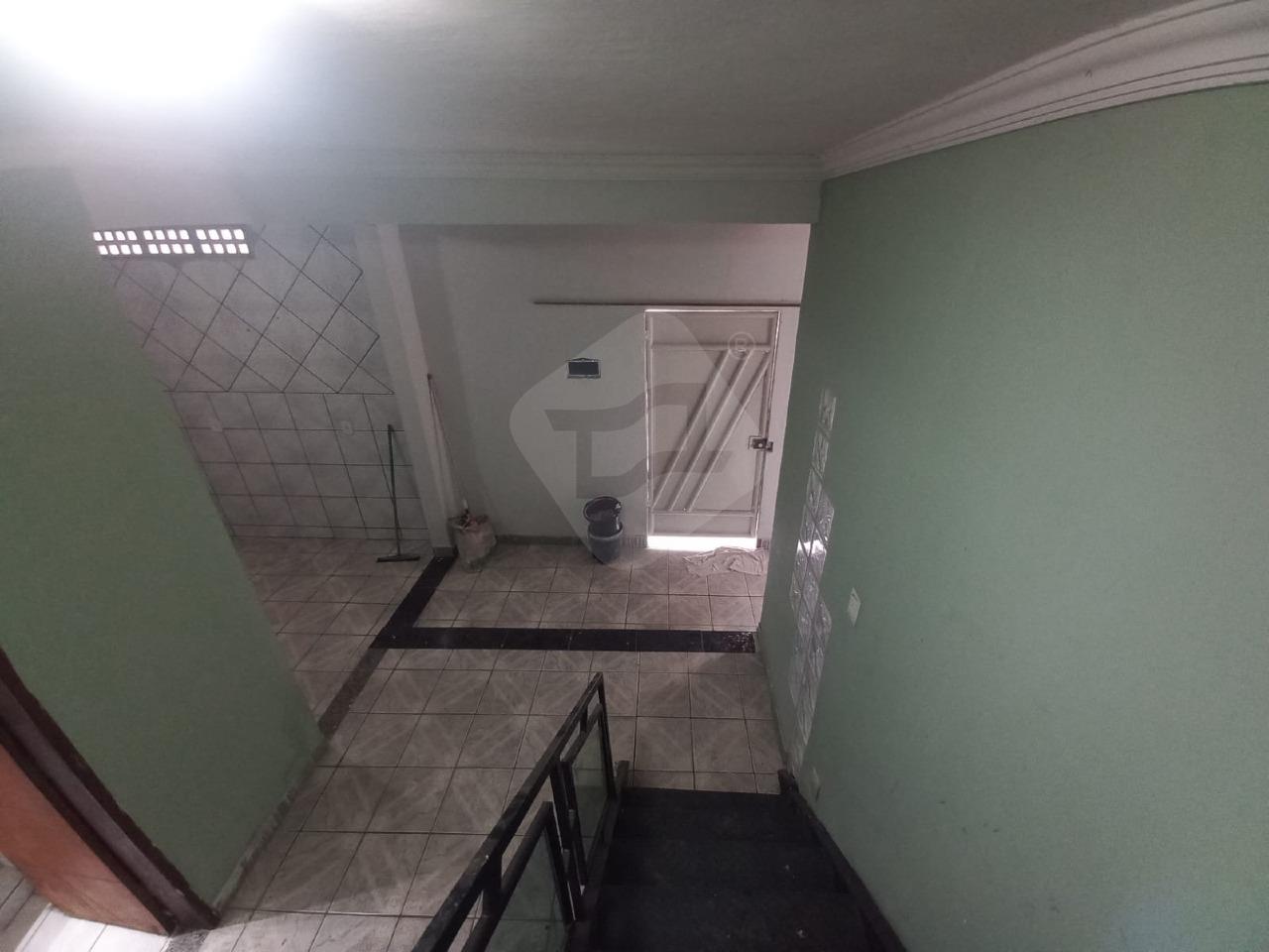 Casa para aluguel no Sir: SALA 1º ANDAR