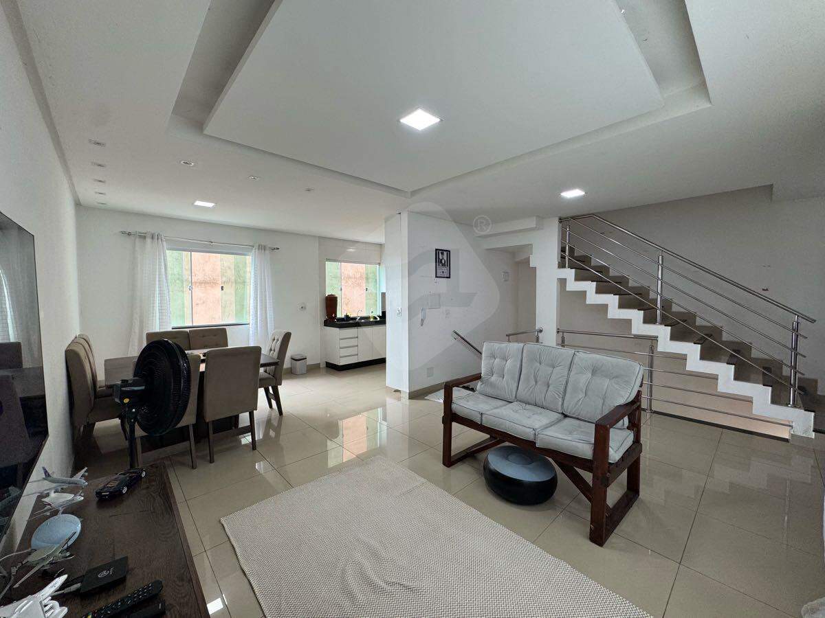 Casa à venda no Jardim Pérola: 