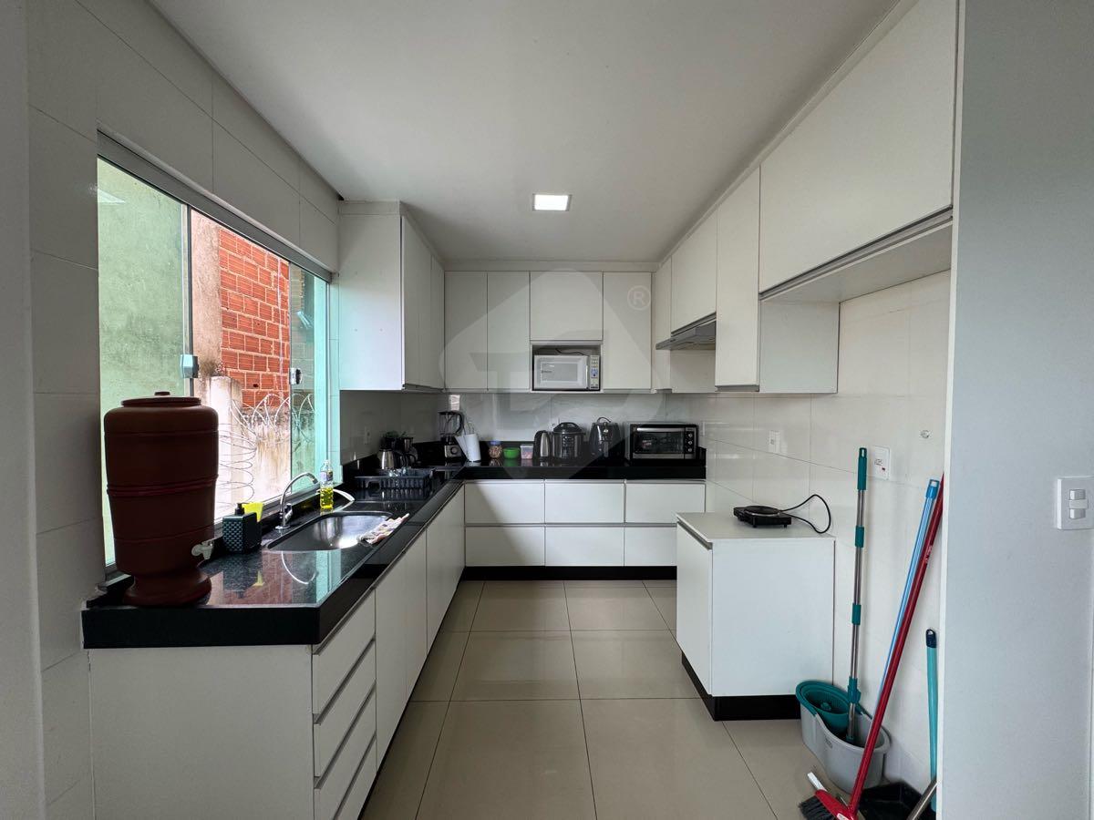 Casa à venda no Jardim Pérola: 