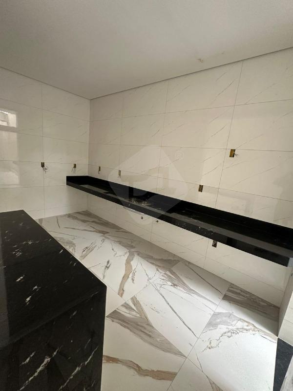 Casa à venda no Bosque da Figueira: 