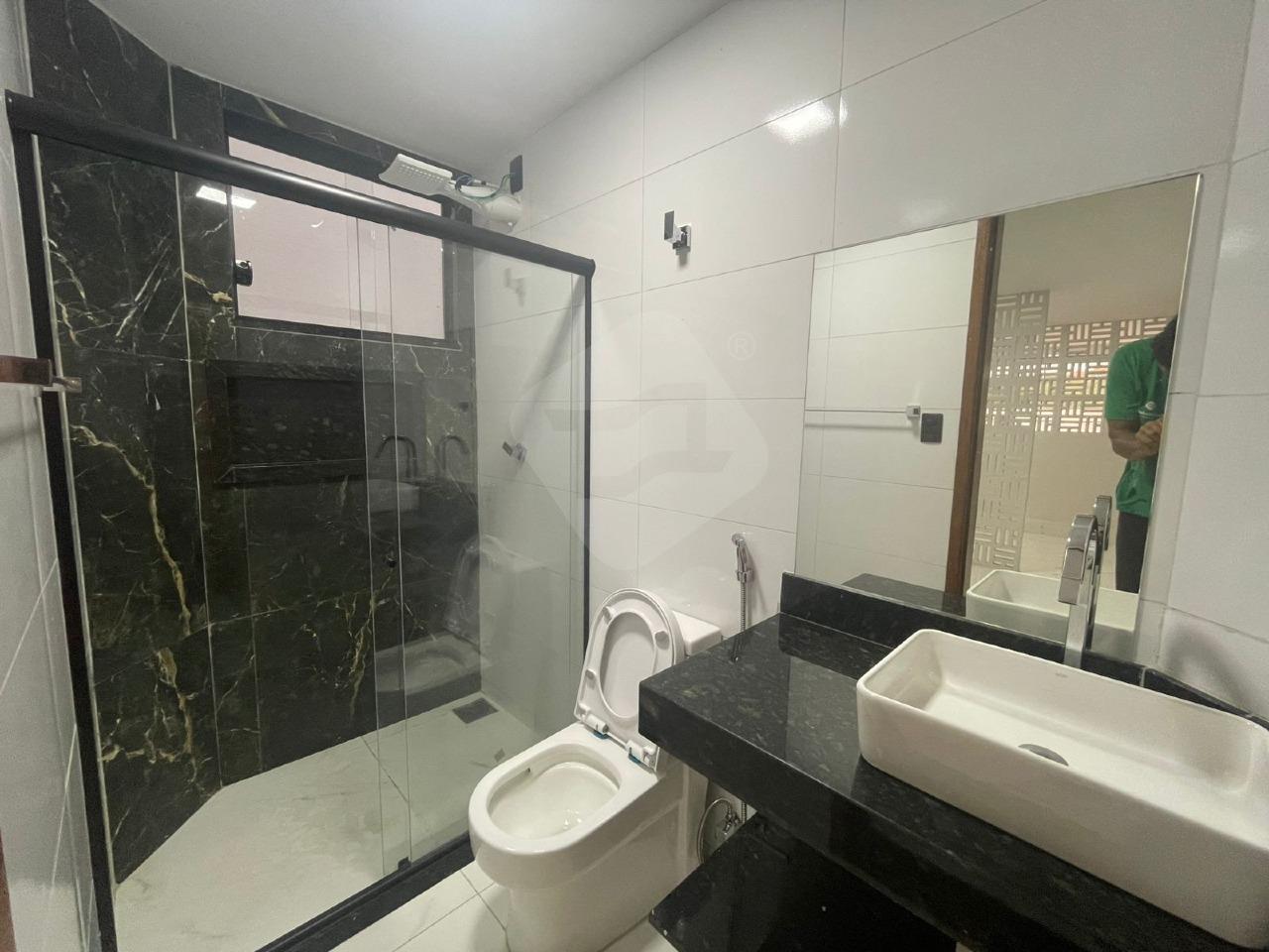 Kitnet para aluguel no Alto Esplanada: BANHEIRO