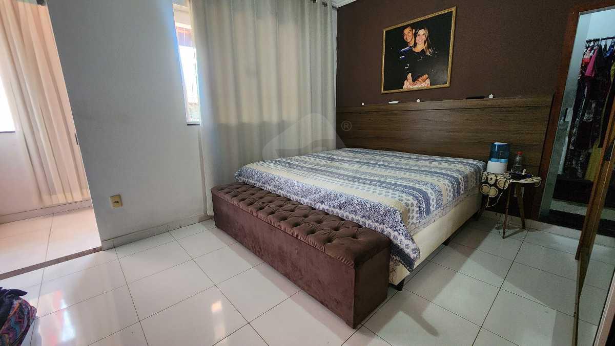 Casa à venda no JK III: 