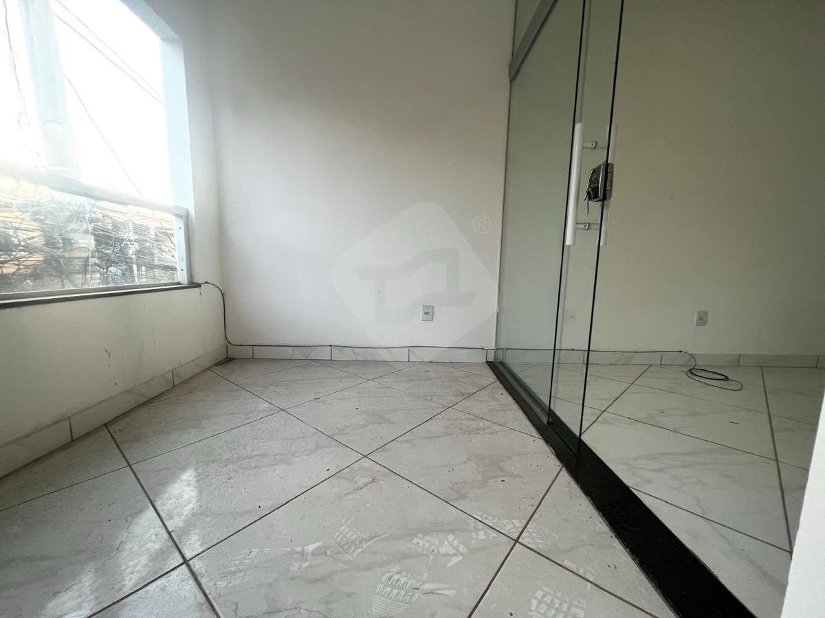 Casa à venda no Lourdes: 