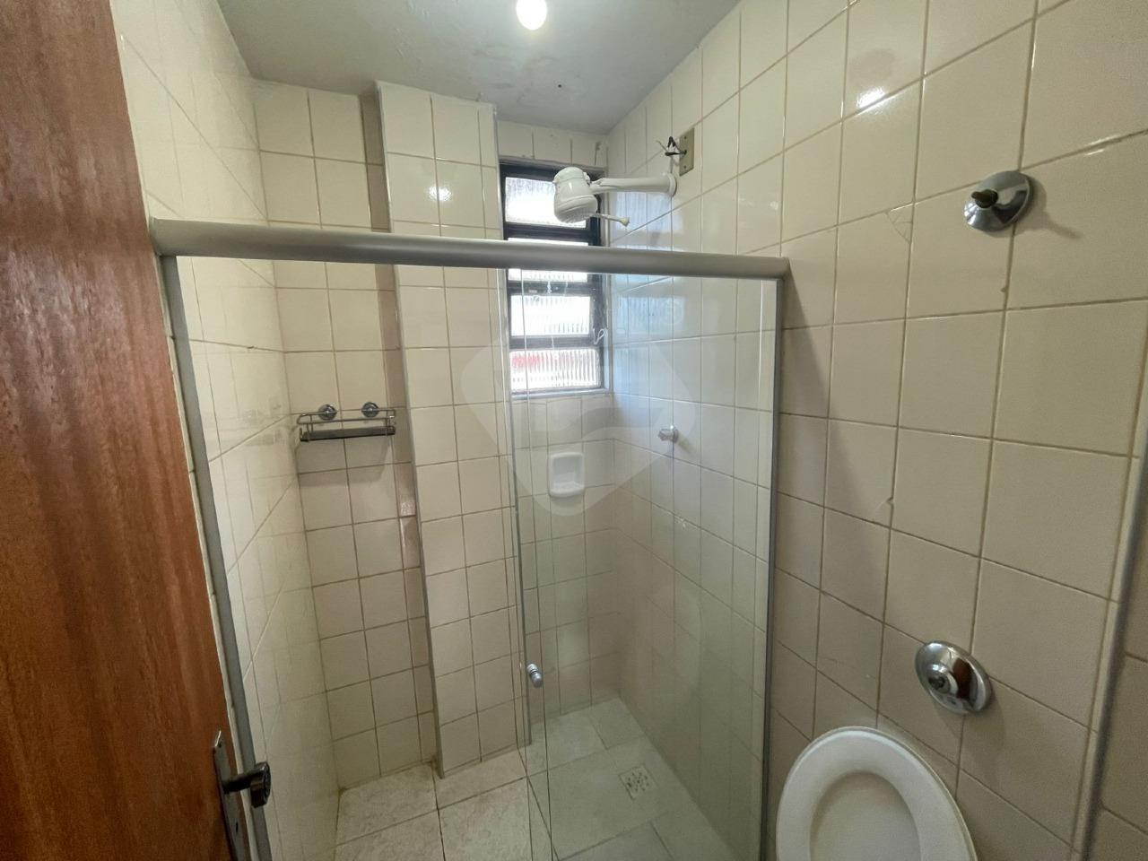 Apartamento para aluguel no Vila Bretas: BANHEIRO SOCIAL