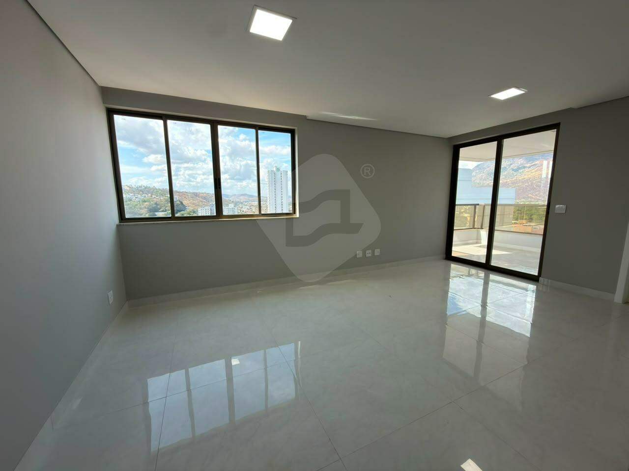 Apartamento à venda no Esplanada: 