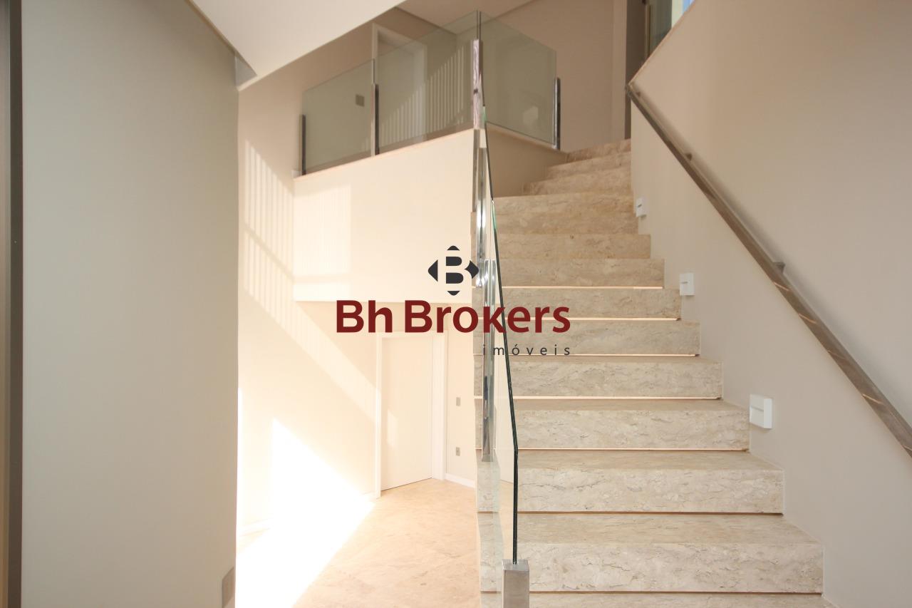 Casa em condomínio à venda no Vale dos Cristais: 