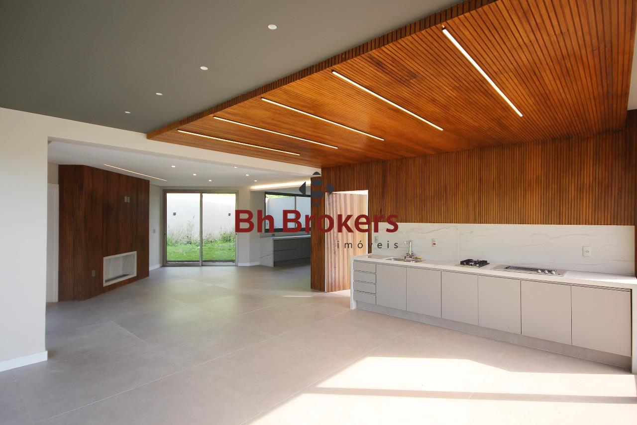 Casa em condomínio à venda no Vale dos Cristais: 