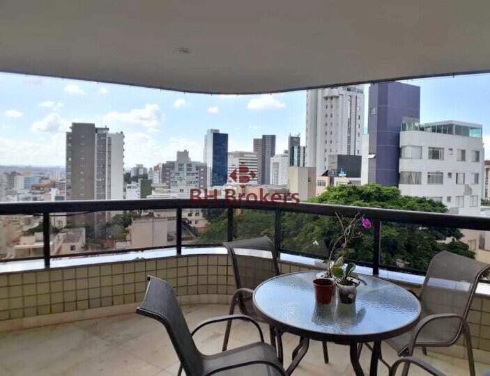 Apartamento à venda no Cruzeiro: 