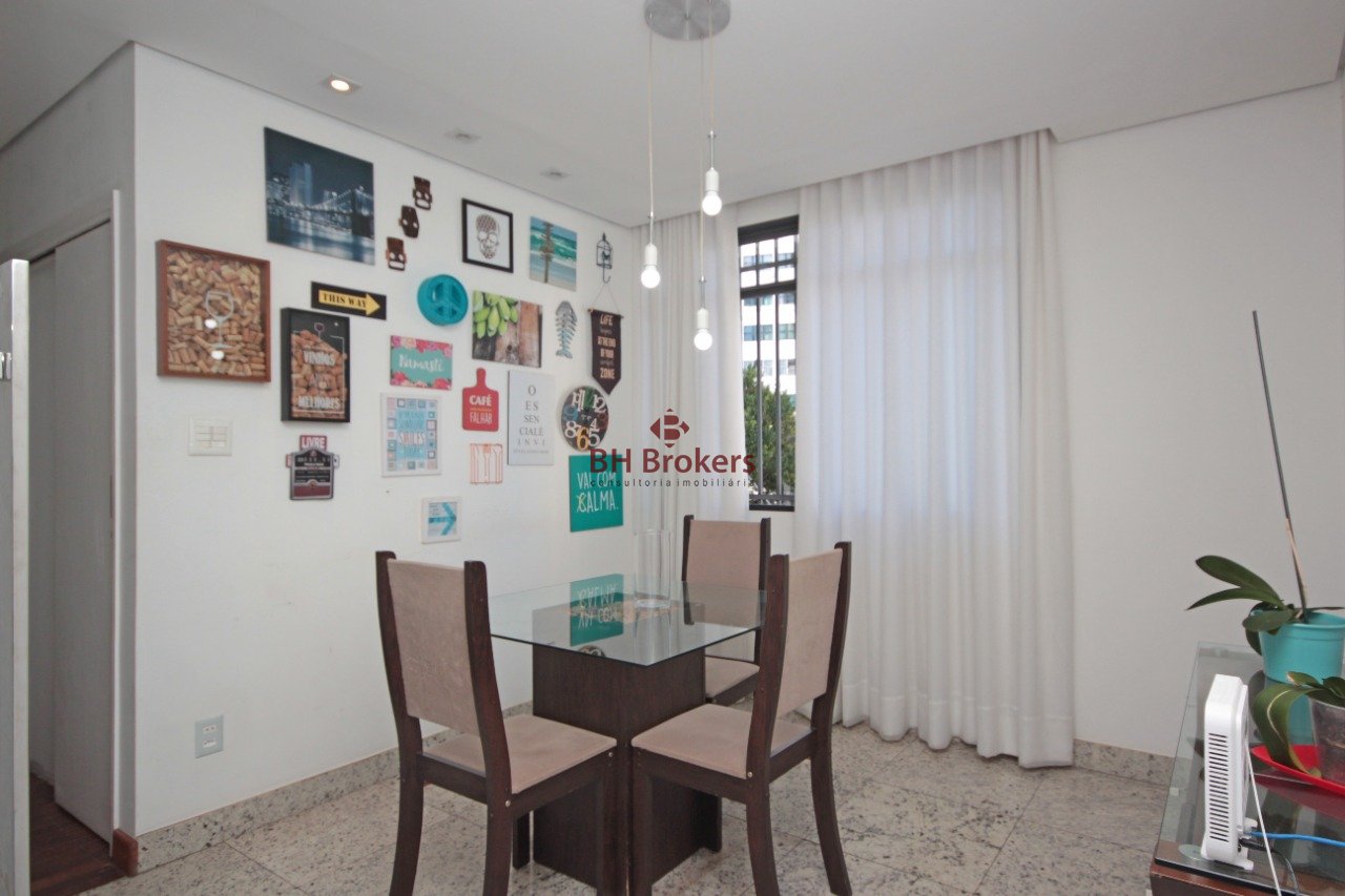 Apartamento à venda no Funcionários: 