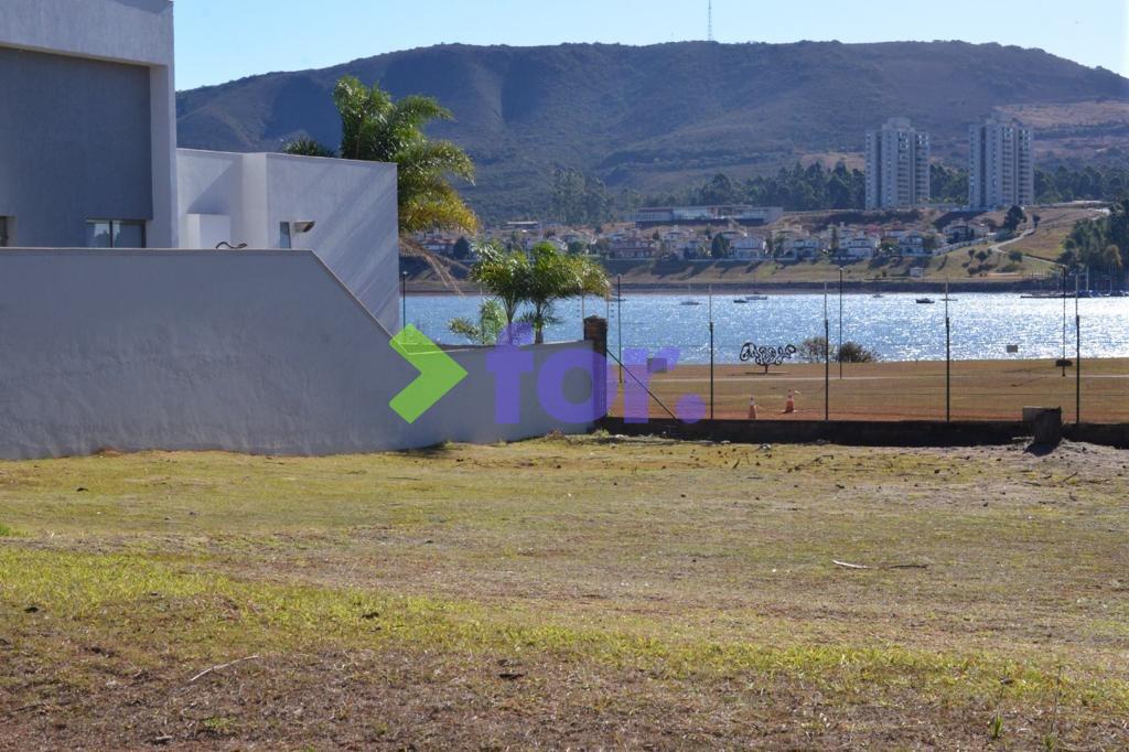 Lote em condomínio à venda no Alphaville Lagoa dos Ingleses: Vista frontal