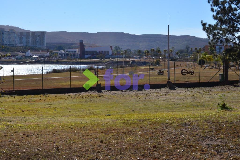 Lote em condomínio à venda no Alphaville Lagoa dos Ingleses: Vista frontal