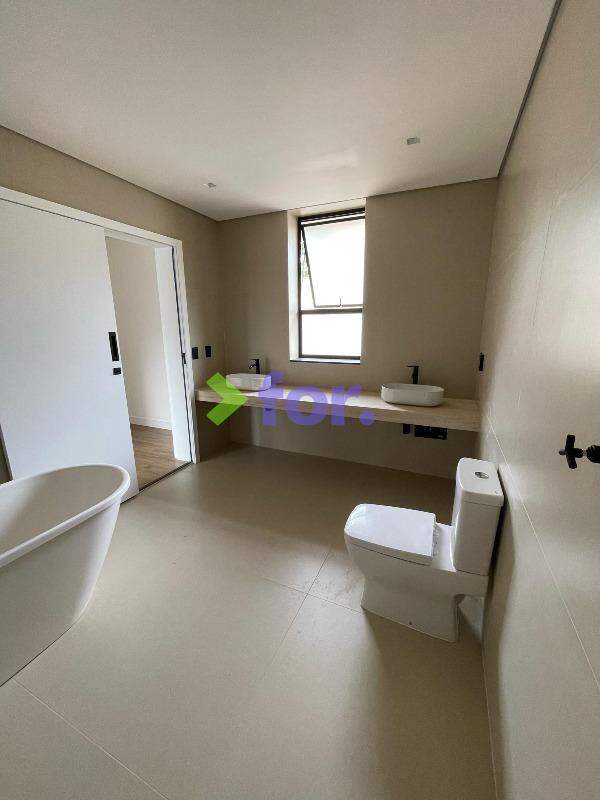 Casa em condomínio à venda no Alphaville Lagoa dos Ingleses: 