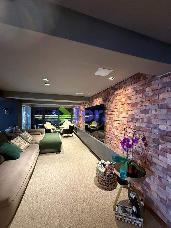 Casa em condomínio à venda no Unidade de Vizinhanças Quintas Morro do Chapéu: Sala de estar