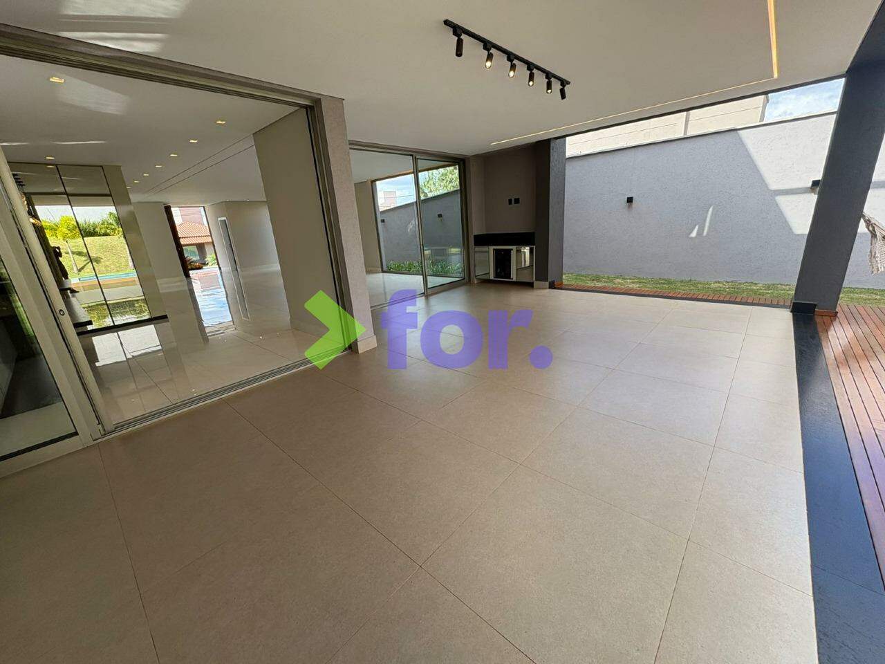 Casa em condomínio à venda no Alphaville Lagoa dos Ingleses: 