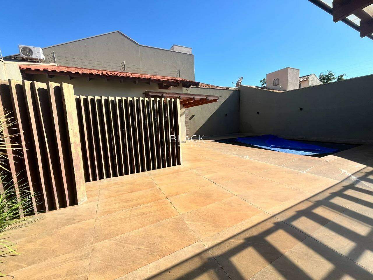Casa à venda, 3 vagas, Vila Aurora – Dourados/MS