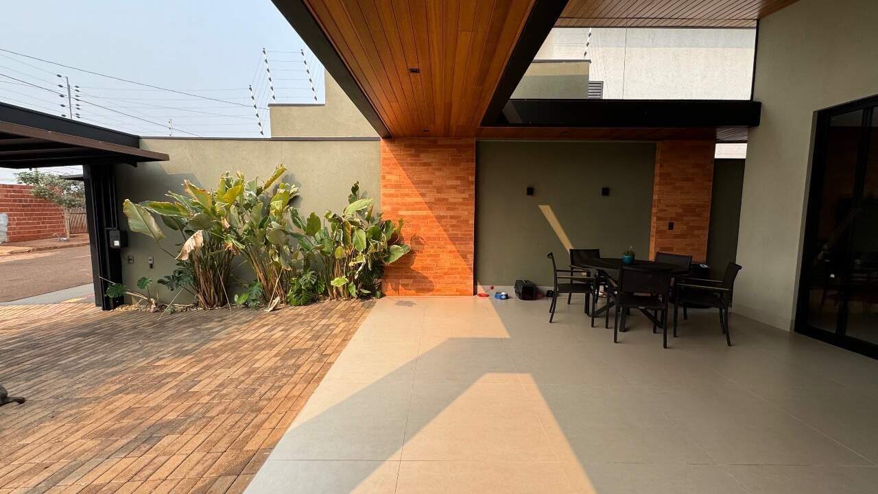 Casa à venda, 2 quartos, 1 suíte, 4 vagas, Residencial Cidade Jardim I – Dourados/MS