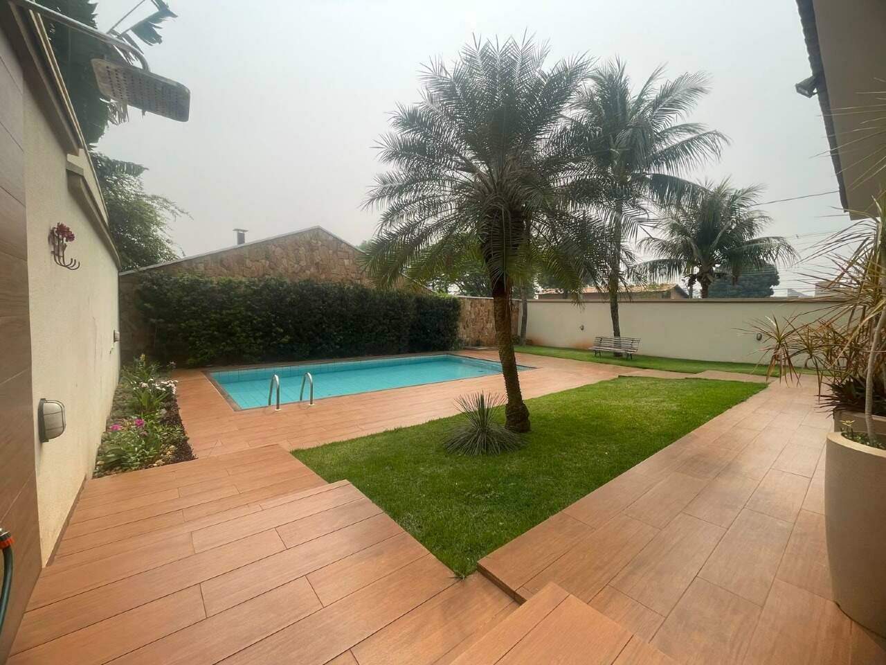 Maravilhosa casa à venda no Portal de Dourados