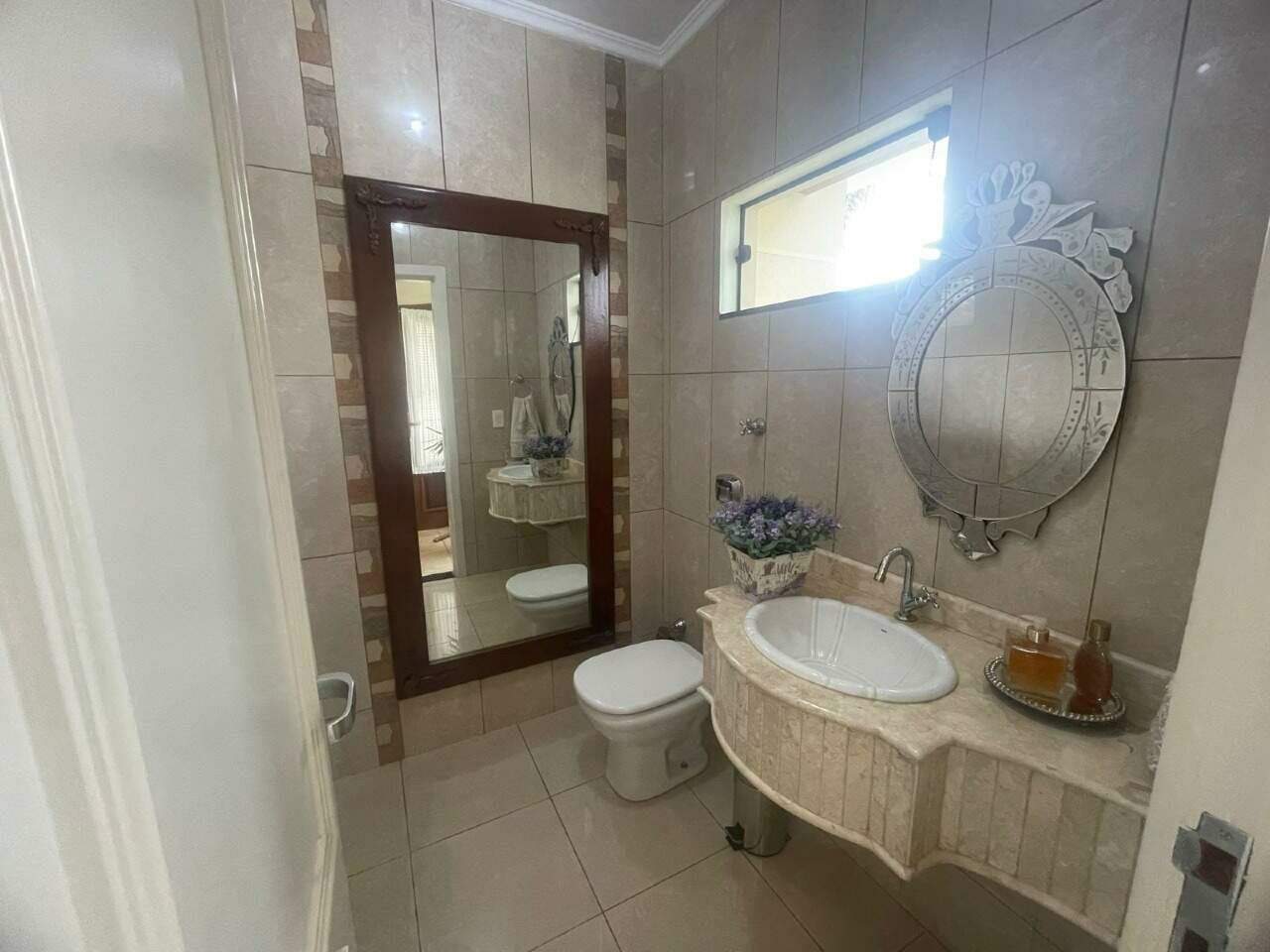 Maravilhosa casa à venda no Portal de Dourados