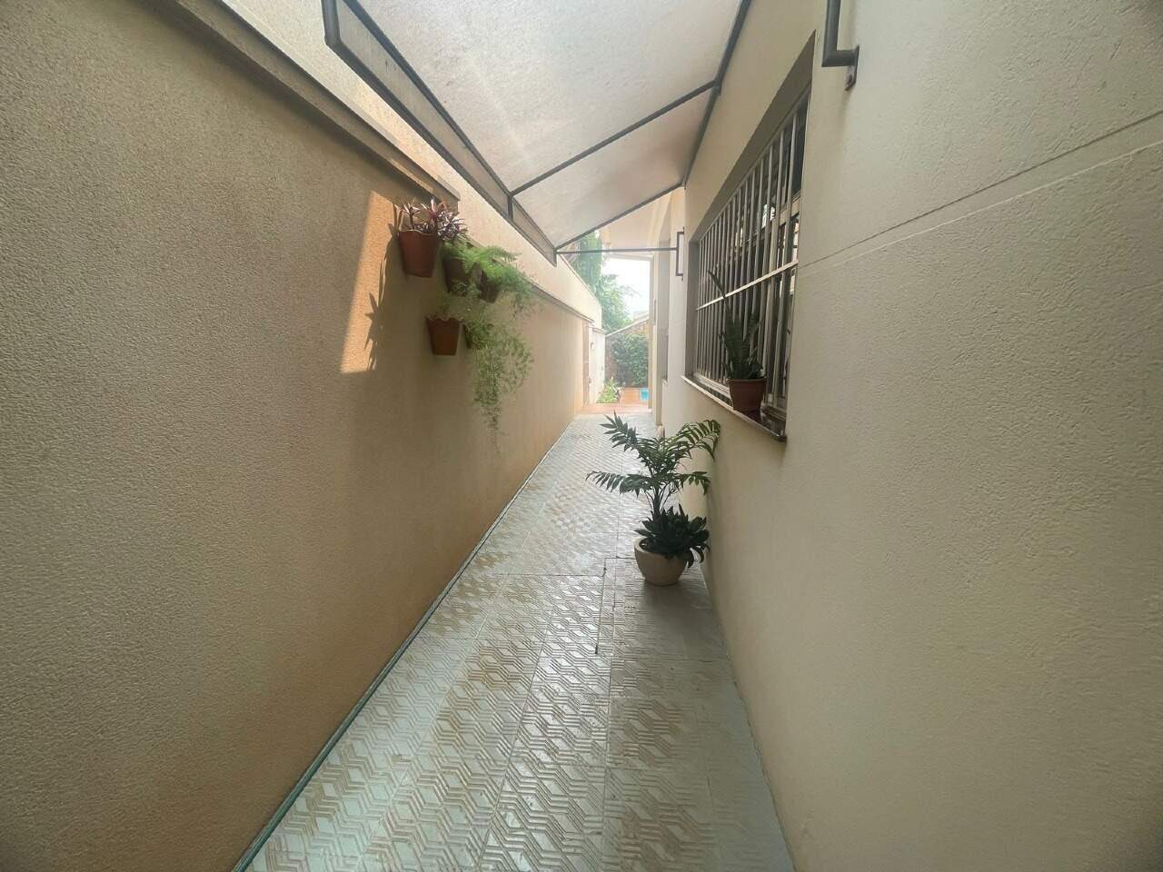 Maravilhosa casa à venda no Portal de Dourados