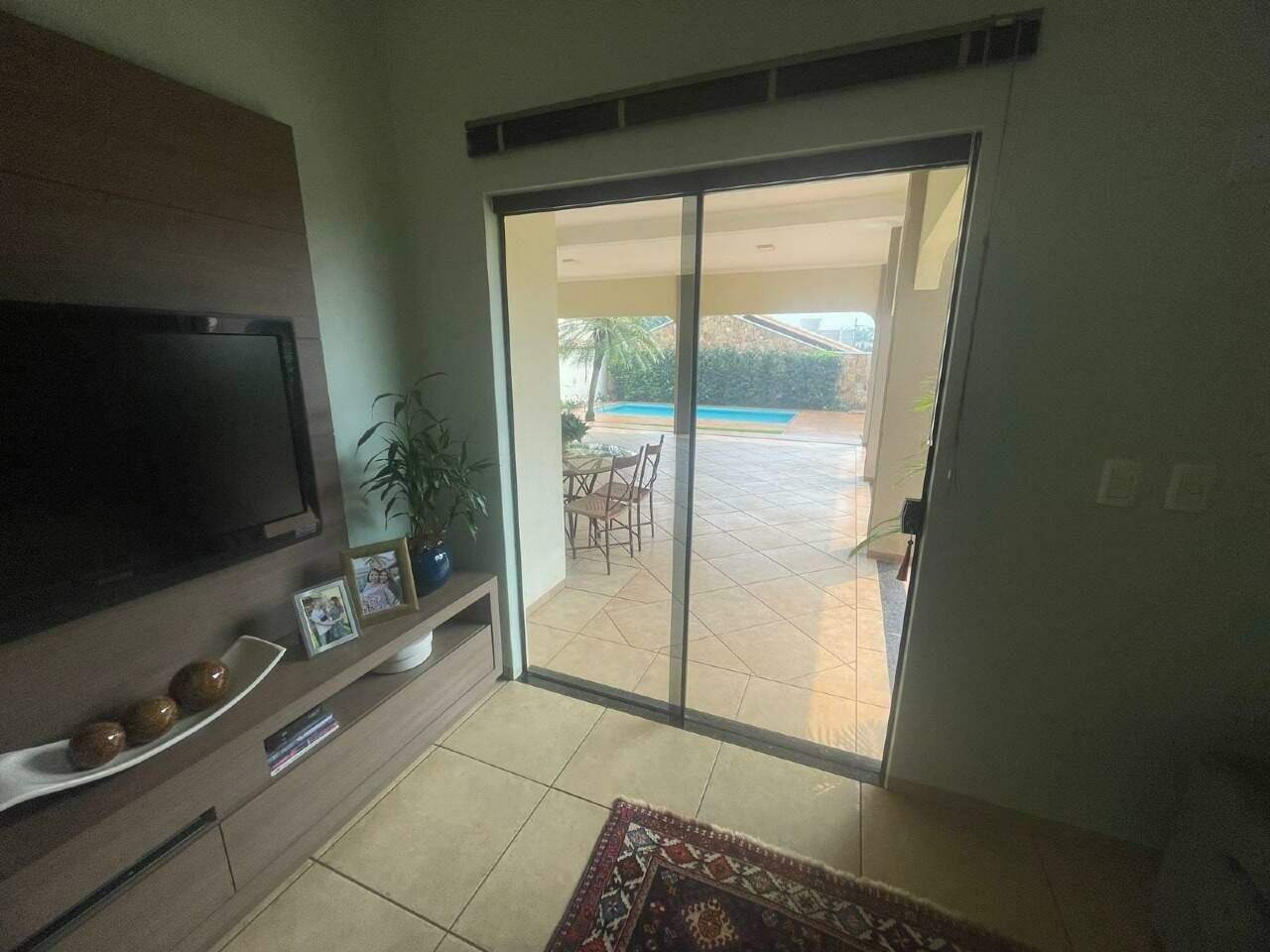 Maravilhosa casa à venda no Portal de Dourados