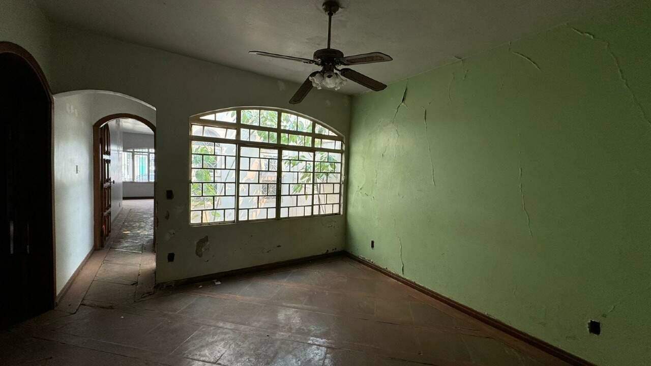 Casa à Venda – Ponto Comercial - Foto 5