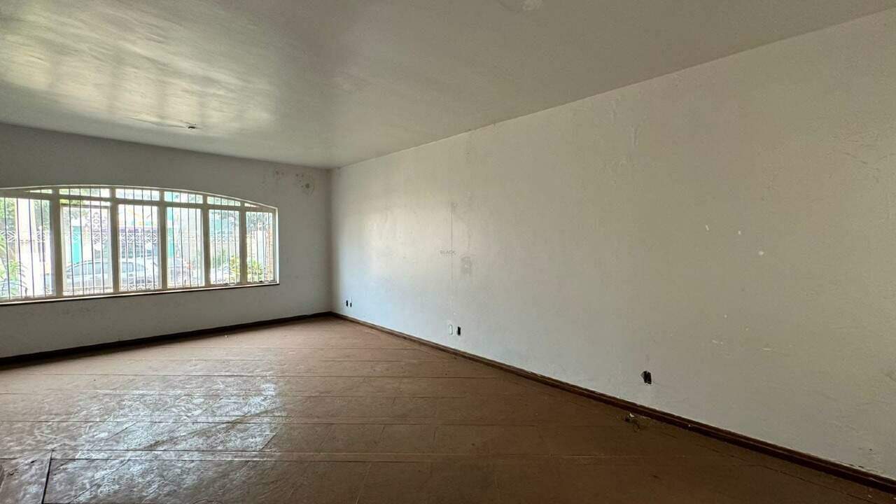 Casa à Venda – Ponto Comercial - Foto 4