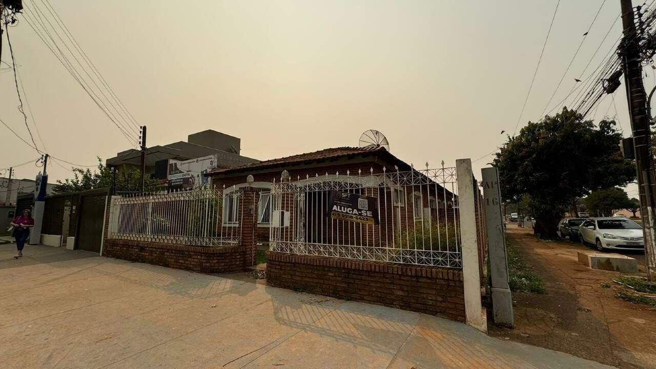 Casa à Venda – Ponto Comercial - Foto 2